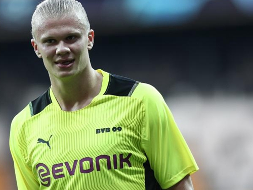 历年中超本土最佳射手：王钰栋11球上榜，武磊8次断层领先（中超历届本土射手榜：王钰栋以11球上榜，武磊8次领跑一骑绝尘）