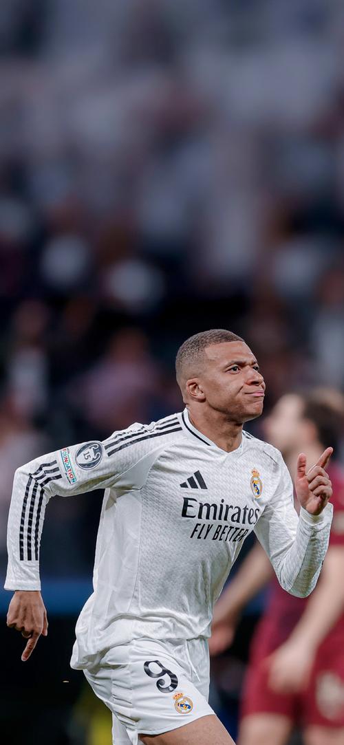 图片报：于帕想在新合同第一年就加入解约金条款，拜仁不同意（图片报：于帕希望新合同首年设解约金条款，遭拜仁拒绝）