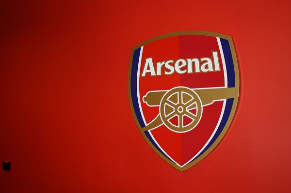 福布斯体育：勇士加入字母争夺战，可提供4首轮+追梦等筹码