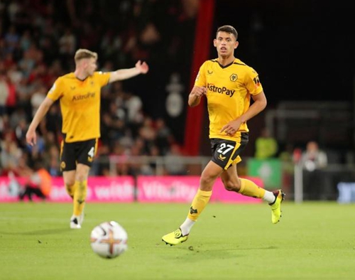 足球中超两场比赛因大雾暂停