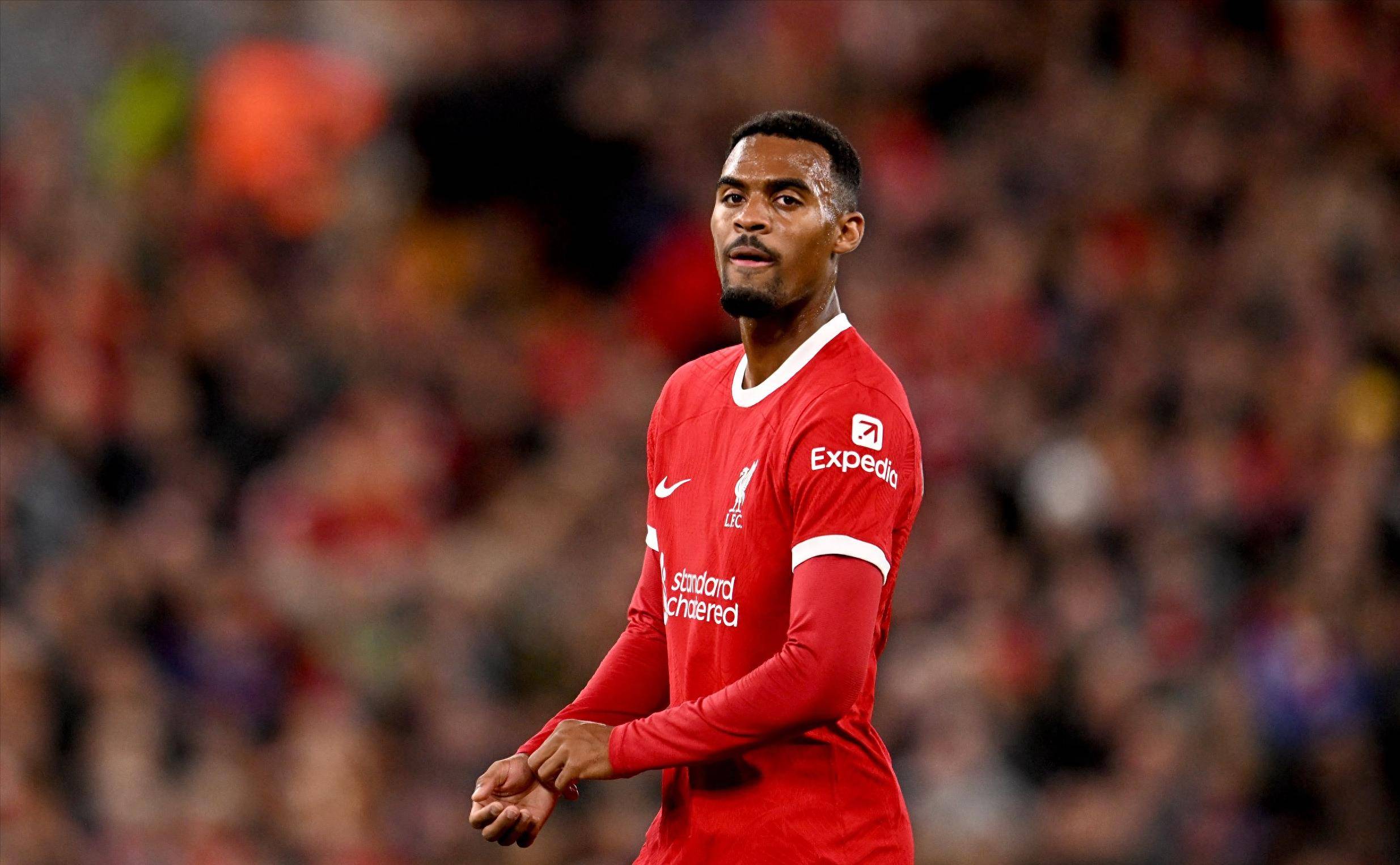 孔帕尼：控球是为了处于有利进攻位置；希望保护足球的创造力