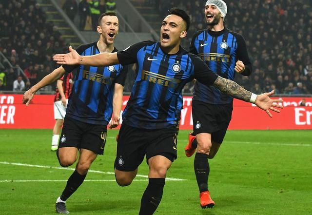 2025／26赛季英超：赛季初英超五轮不胜的阿斯顿维拉，如今竟已跻身争冠行列（2025／26英超：阿斯顿维拉从开局五轮不胜到跻身争冠行列）