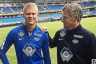 本轮世预赛欧洲区最佳进球候选：埃泽和达姆斯高的进球在列