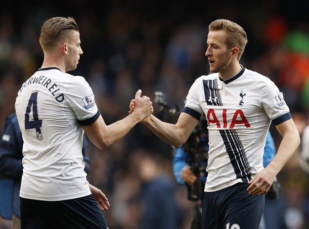 足球巴萨锋线双子星状态火热，联手贡献20球