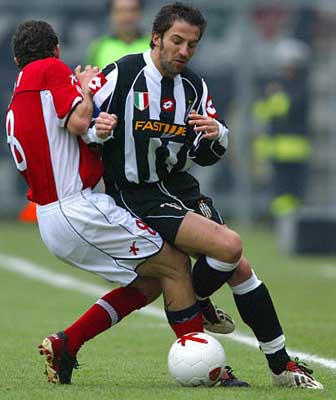 手感低迷！布朗&孙铭徽半场12中1&罚球5中3合砍6分