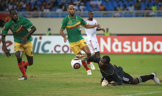 圣诞礼物，此前因膝盖伤势缺阵近四个月的哈弗茨恢复集体训练（圣诞惊喜：因膝伤缺席近四月的哈弗茨重回球队合练）