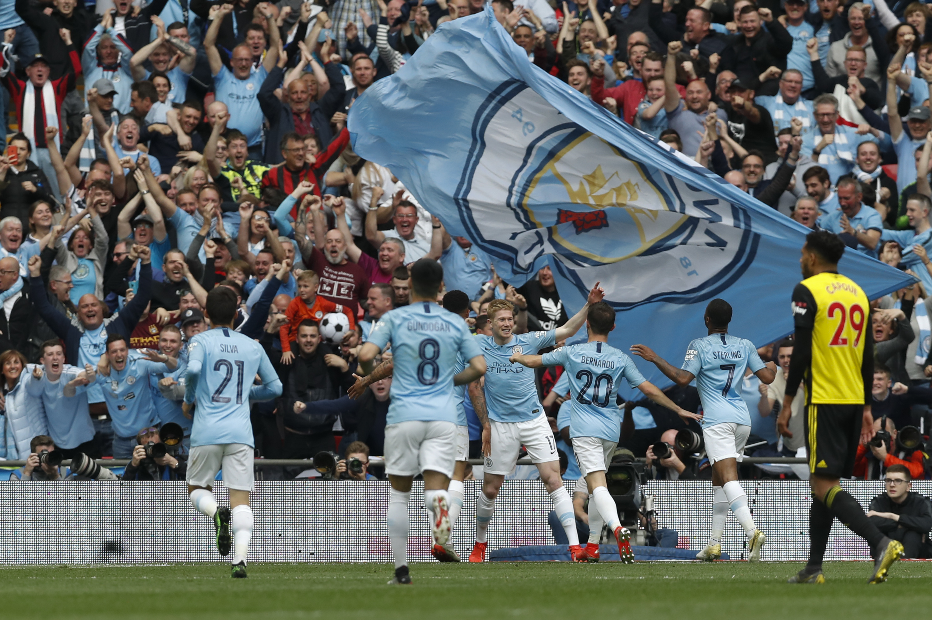 德转朱艺：阿里执法亚冠上海申花客战广岛三箭