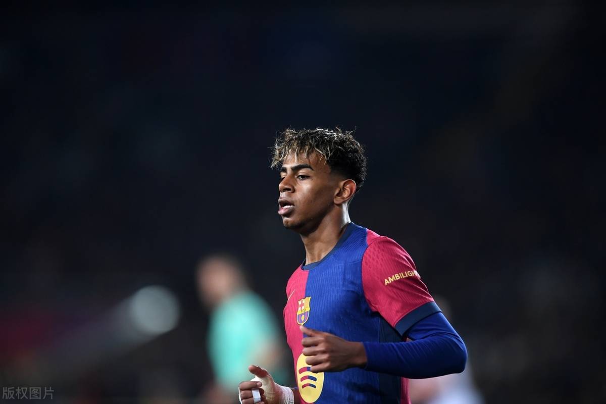 如何提升足球场上的无球跑动？