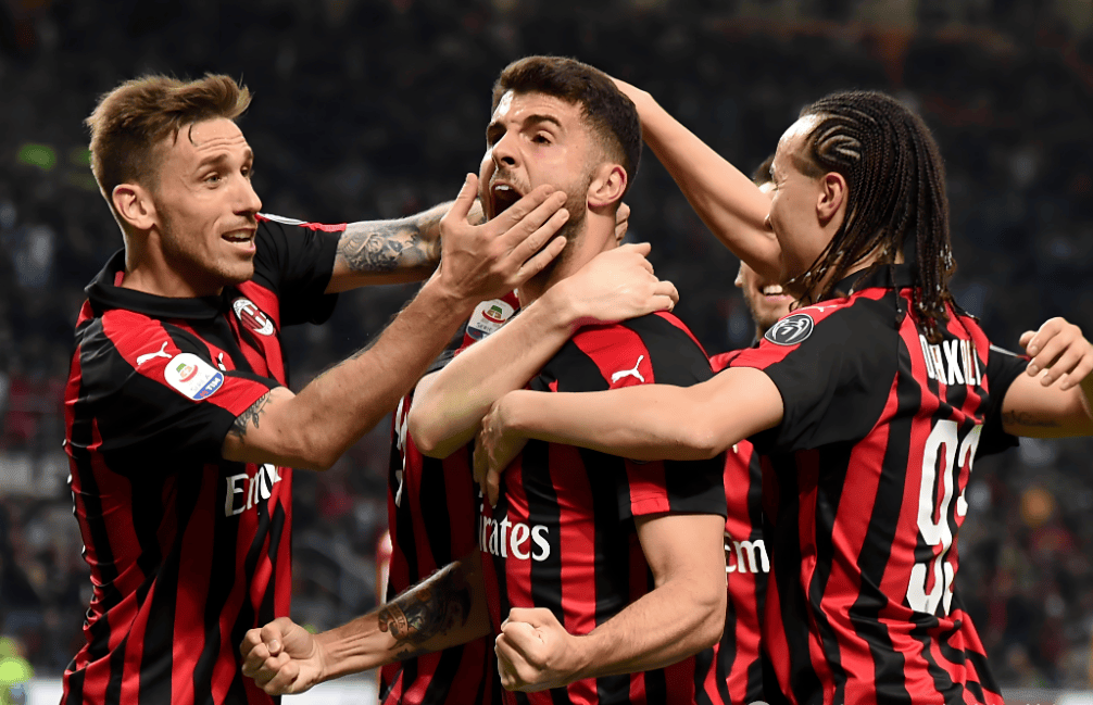 内蒙古多地滑雪场“开板”迎客，冬季旅游迅速升温