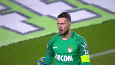 最快百球先生！哈兰德领取英超100球纪念球（英超百球最快！哈兰德获颁100球纪念球）