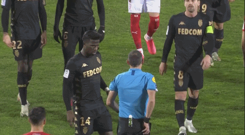 西海岸祝福邵佳一：俱乐部主教练荣升国足主帅，这是我们的荣幸