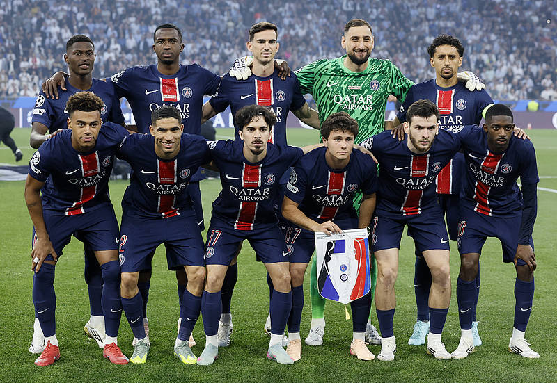 猜猜我是谁：北伦敦德比名场面！正飞铲威尔希尔的球员是谁？（北伦敦德比名场面回顾：是谁飞铲了威尔希尔？）