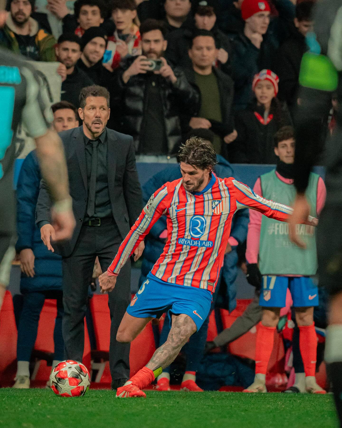 凯尔特人以138-129击败魔术，凭借高命中率和高效进攻取得关键胜利。