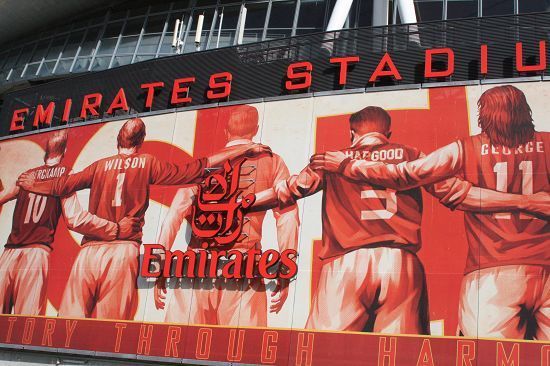 世体：亚马尔和巴萨都从未考虑过手术，始终选择保守治疗（世体：亚马尔与巴萨未将手术纳入选项，一直坚持保守治疗）