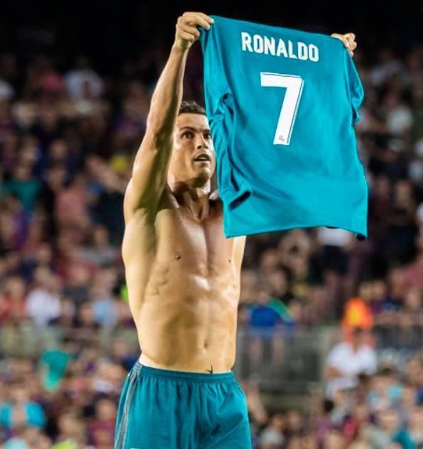 小贝：我希望梅西退役后住在迈阿密，但他说只想住诺坎普附近